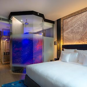 Standard King Room City View
